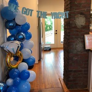 “WE GOT THE YACHT” String Letter Banner